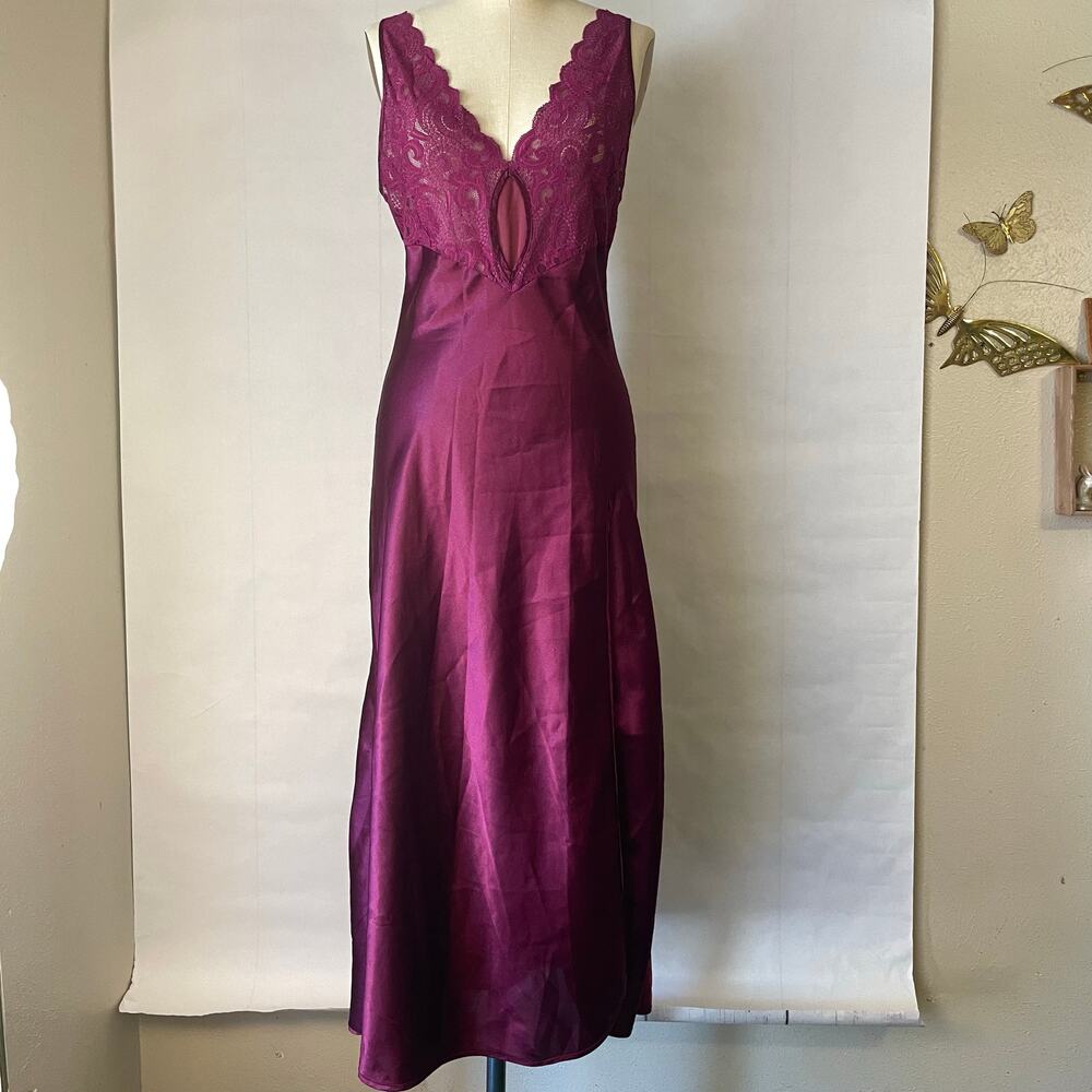 Maroon/Burgandy Victoria’s Secret Satin and Lace Gown Slip Dress W/
Mesh Cut Out